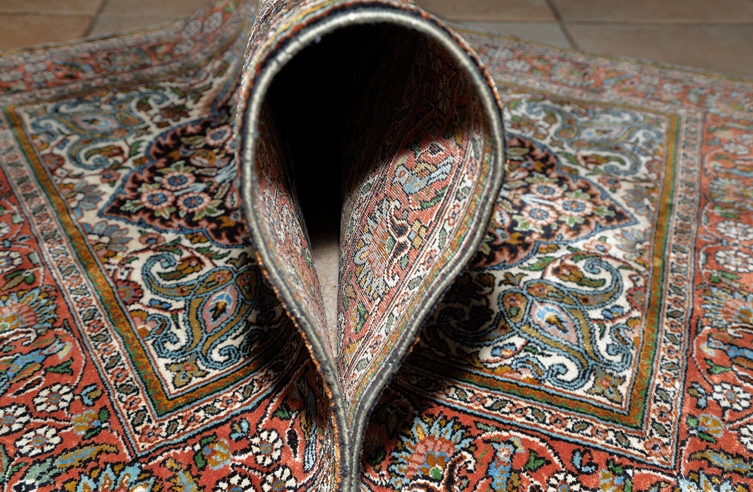 Kaschmir Seidenteppich Brücke Indien | Floral