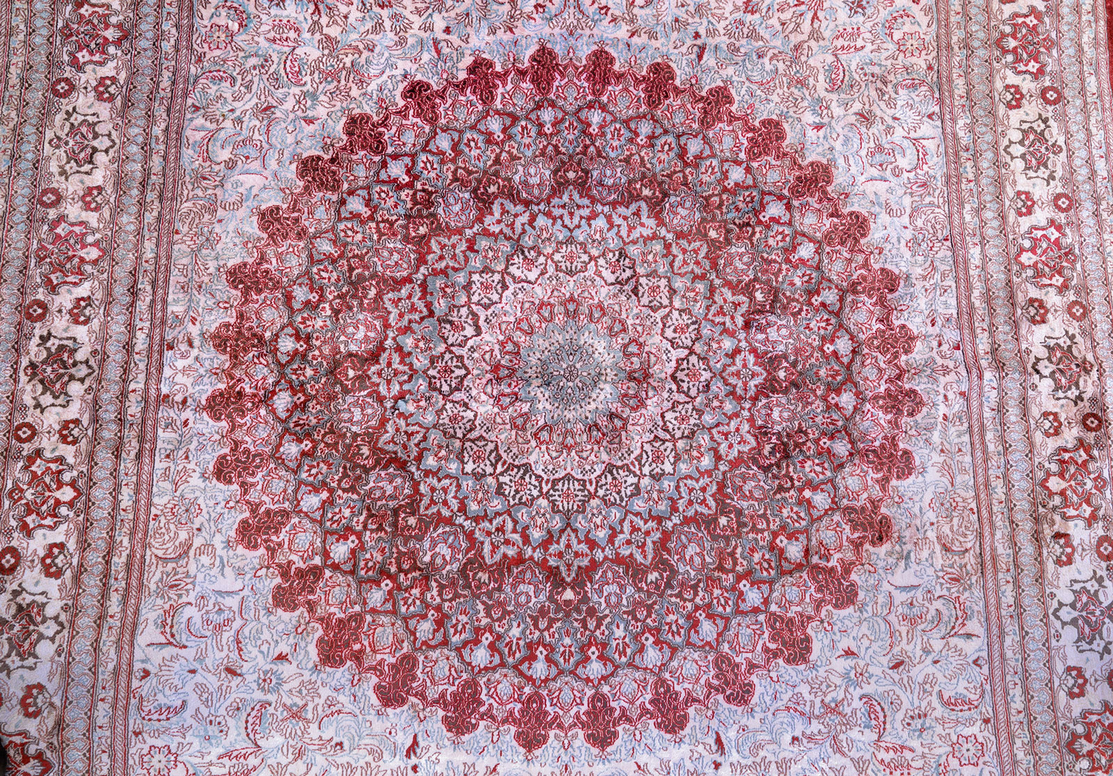 Hereke Seidenteppich 300 lines | China