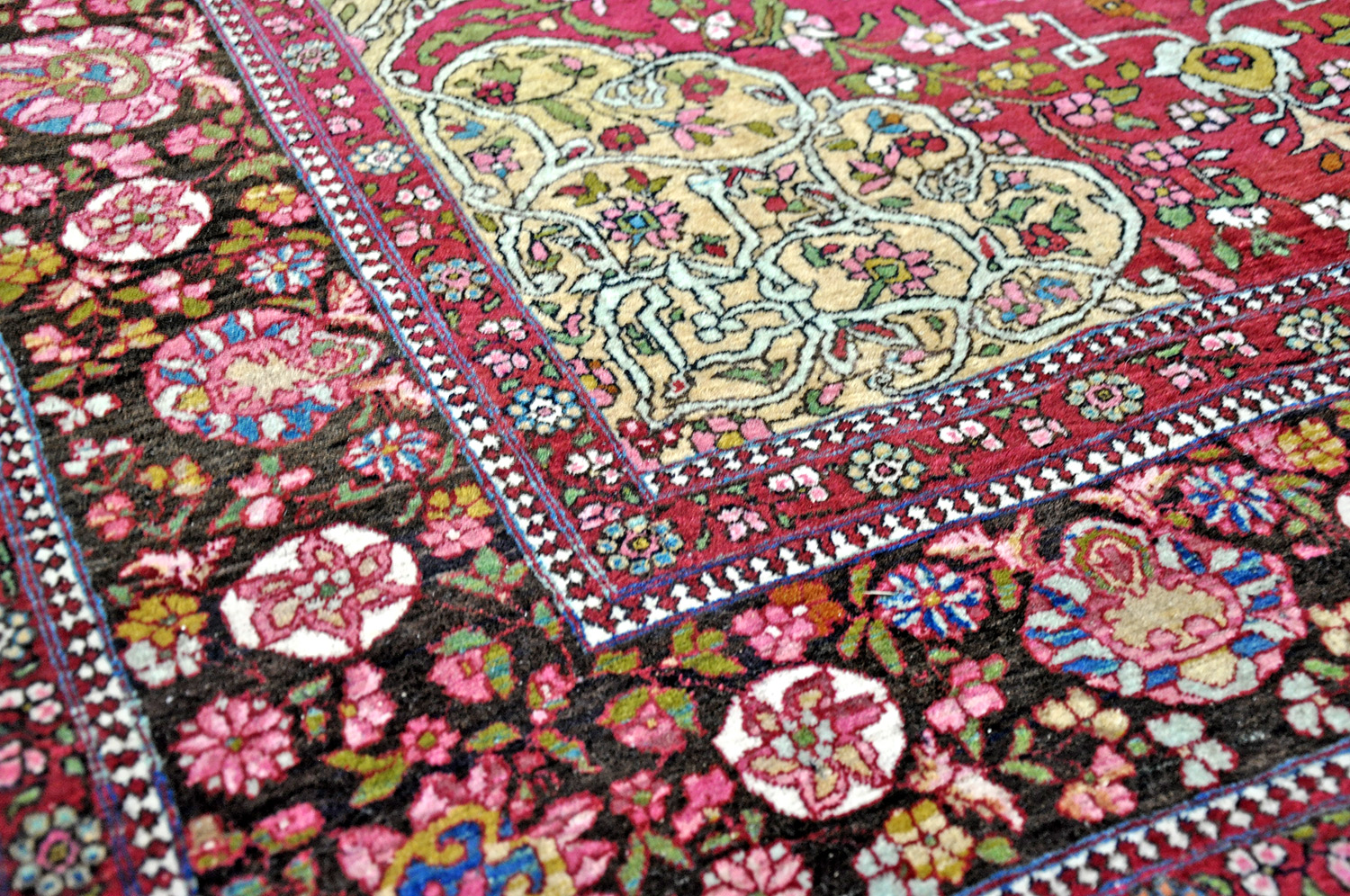 Isfahani Perserteppich antik | Medaillon