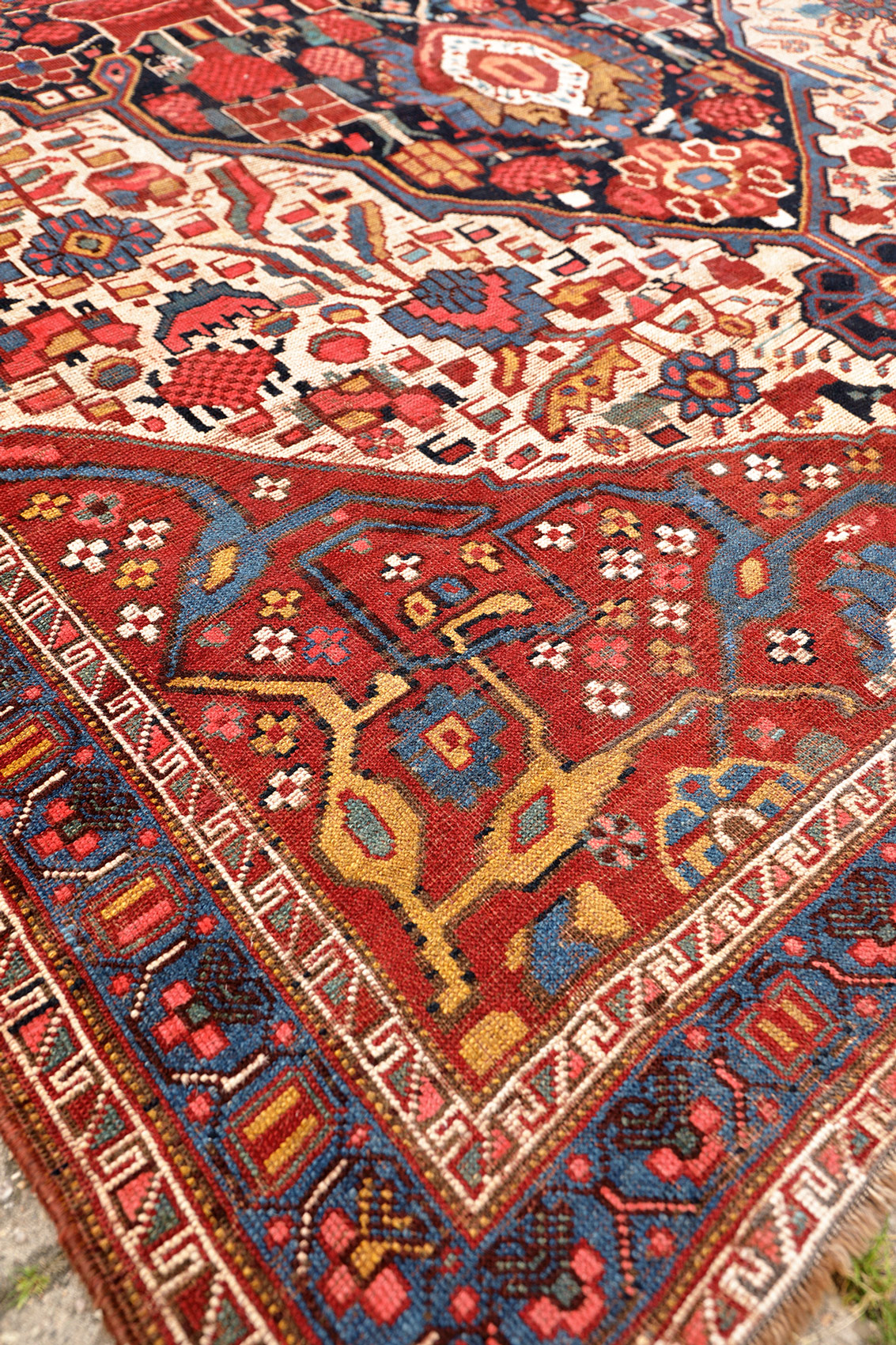 Ghaschghai Perserteppich antik | Medaillon