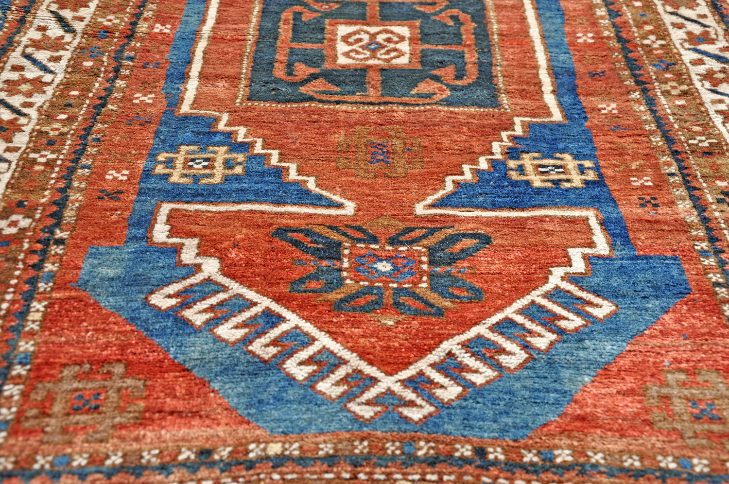 Kazak Teppich Lori-Pampak alt | Medaillon