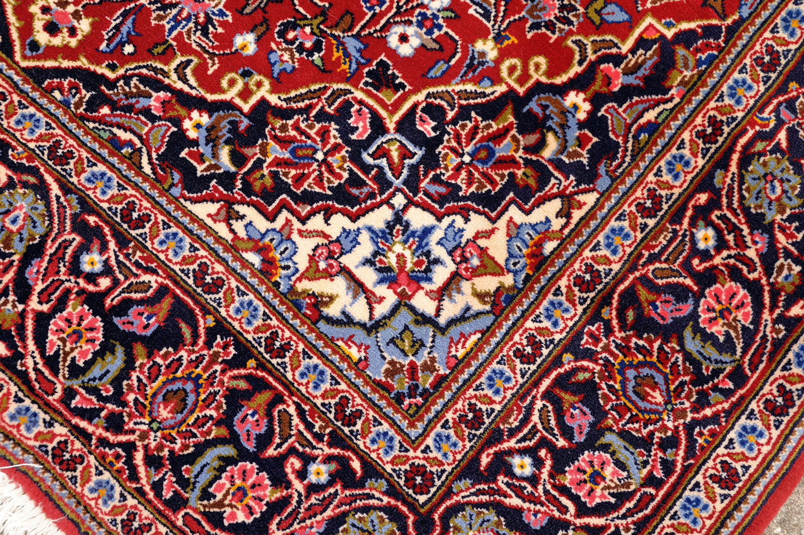 Kork Keshan Perserteppich neu | Medaillon