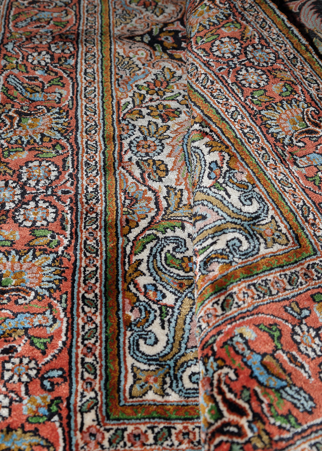 Kaschmir Seidenteppich Brücke Indien | Floral