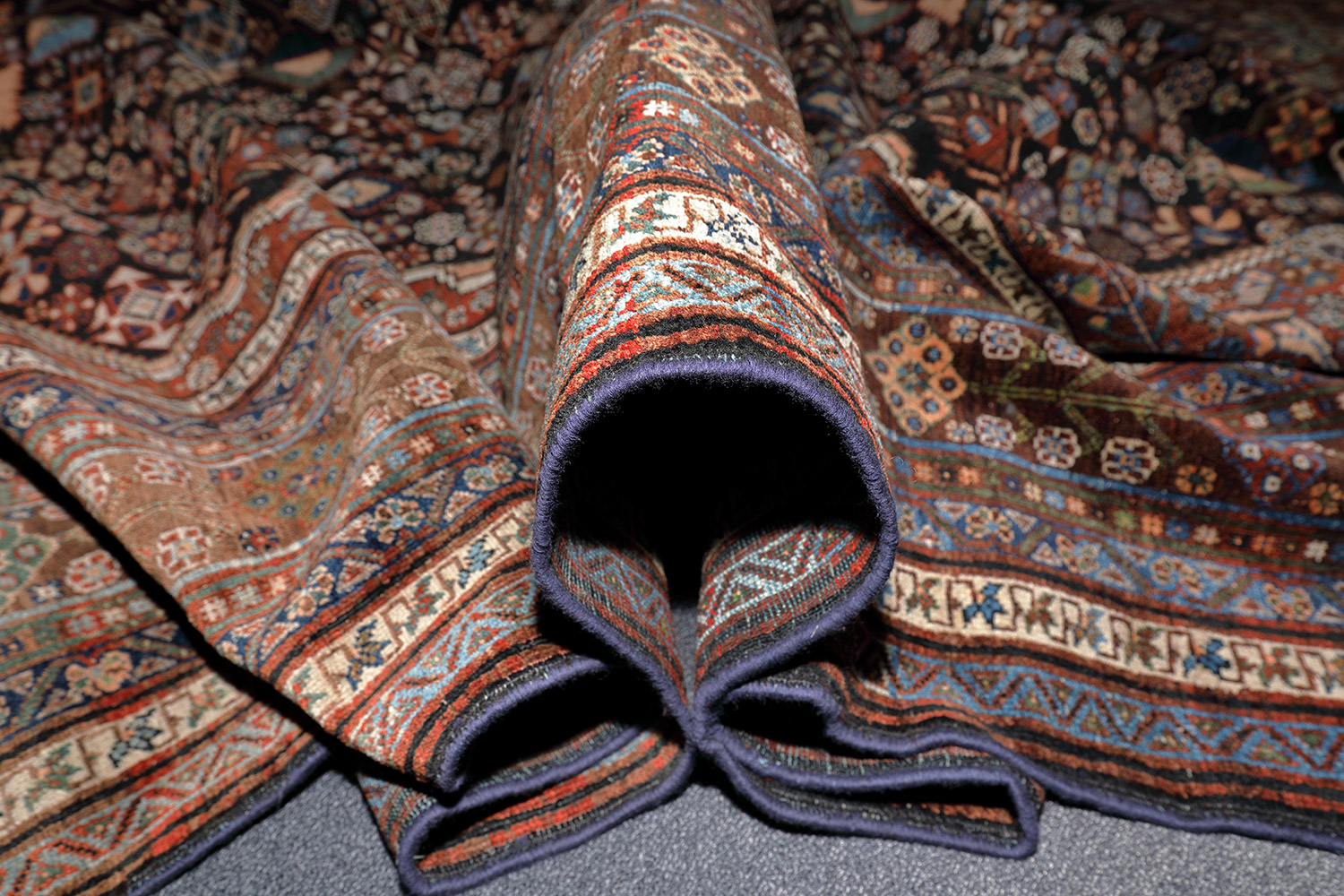 Ghaschghai Perserteppich antik | Medaillon