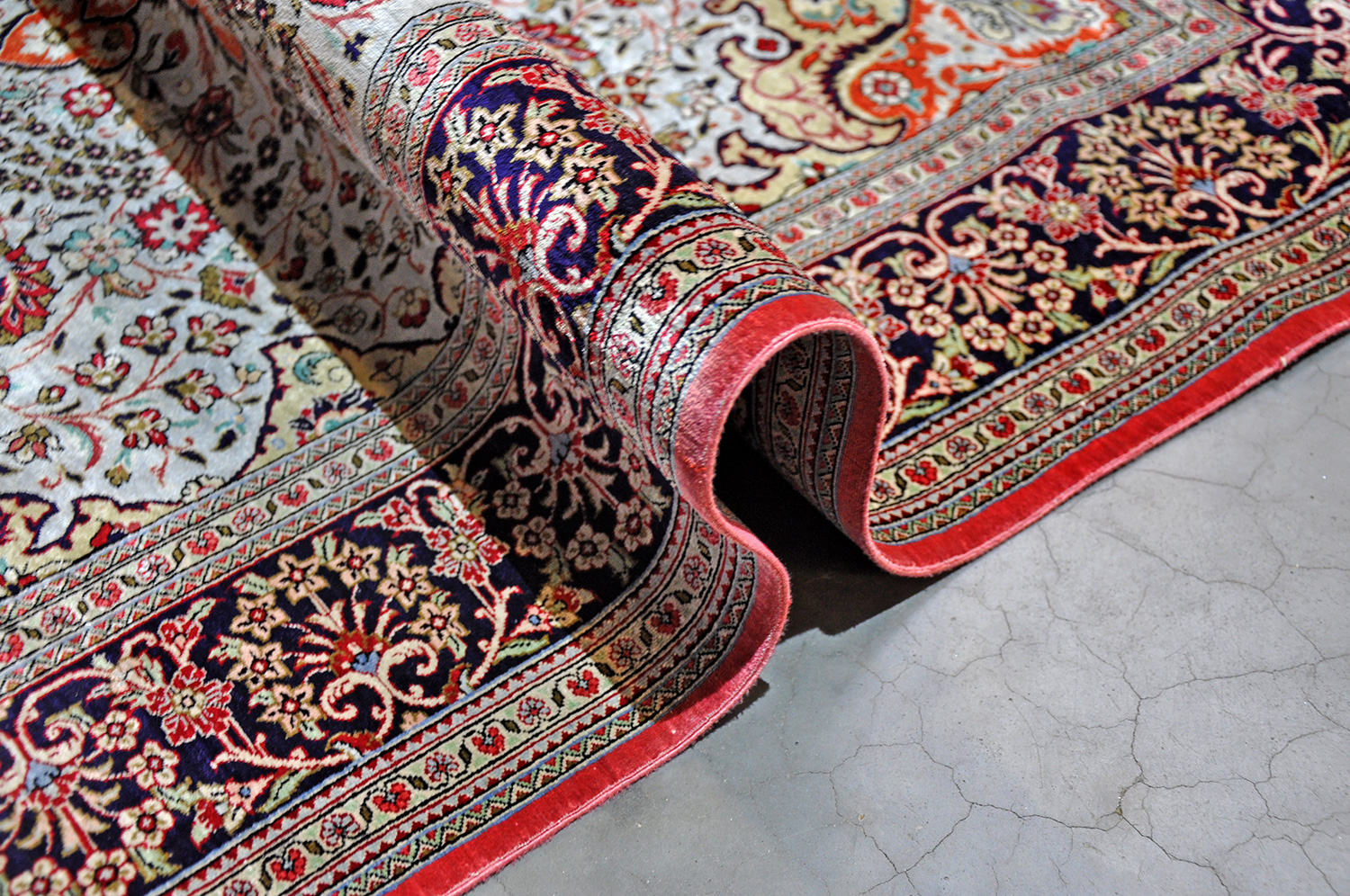 Seiden Ghom Perserteppich neu | Floral