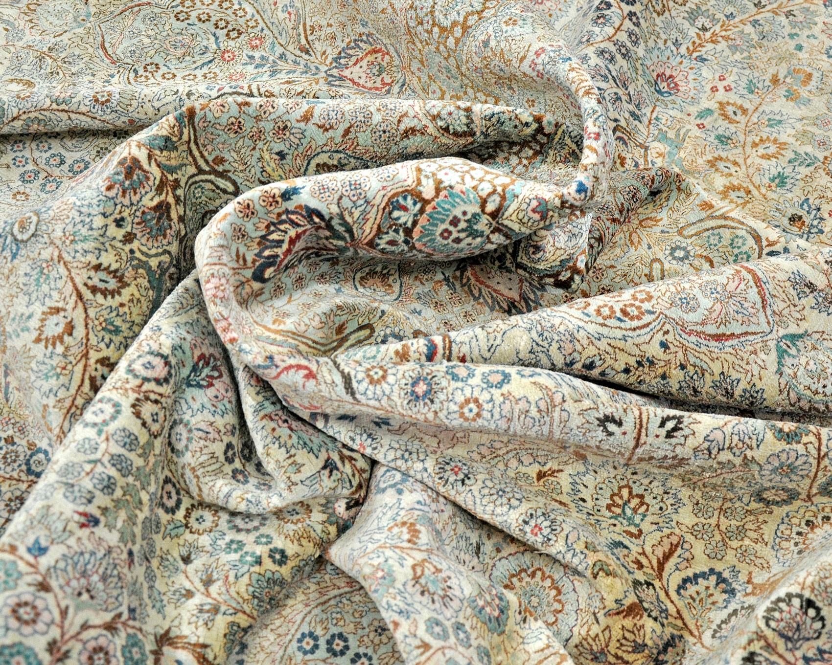 Hereke Seidenteppich neu China | Medaillon