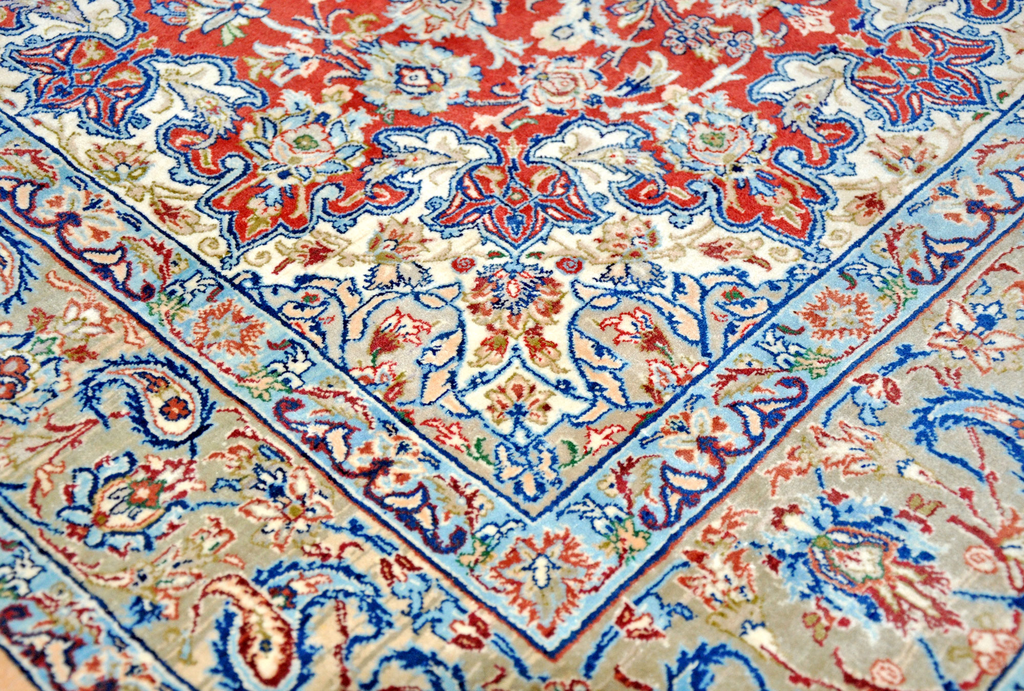 Isfahan Perserteppich Brücke neu | Medaillon