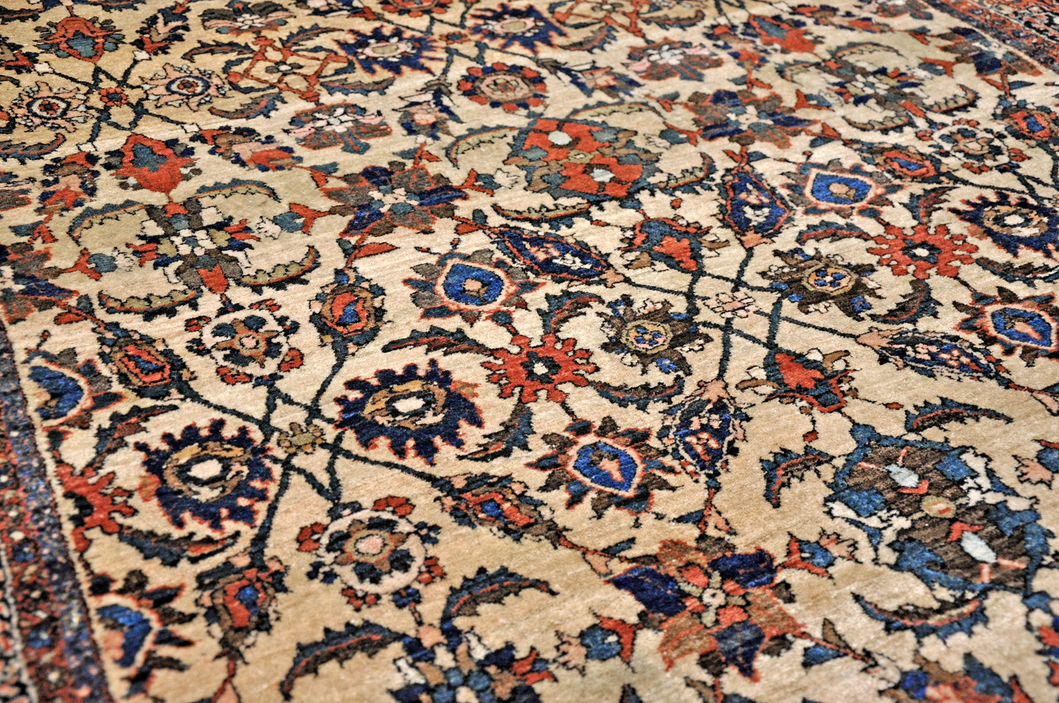 Farahan Perserteppich antik | Blütenmuster