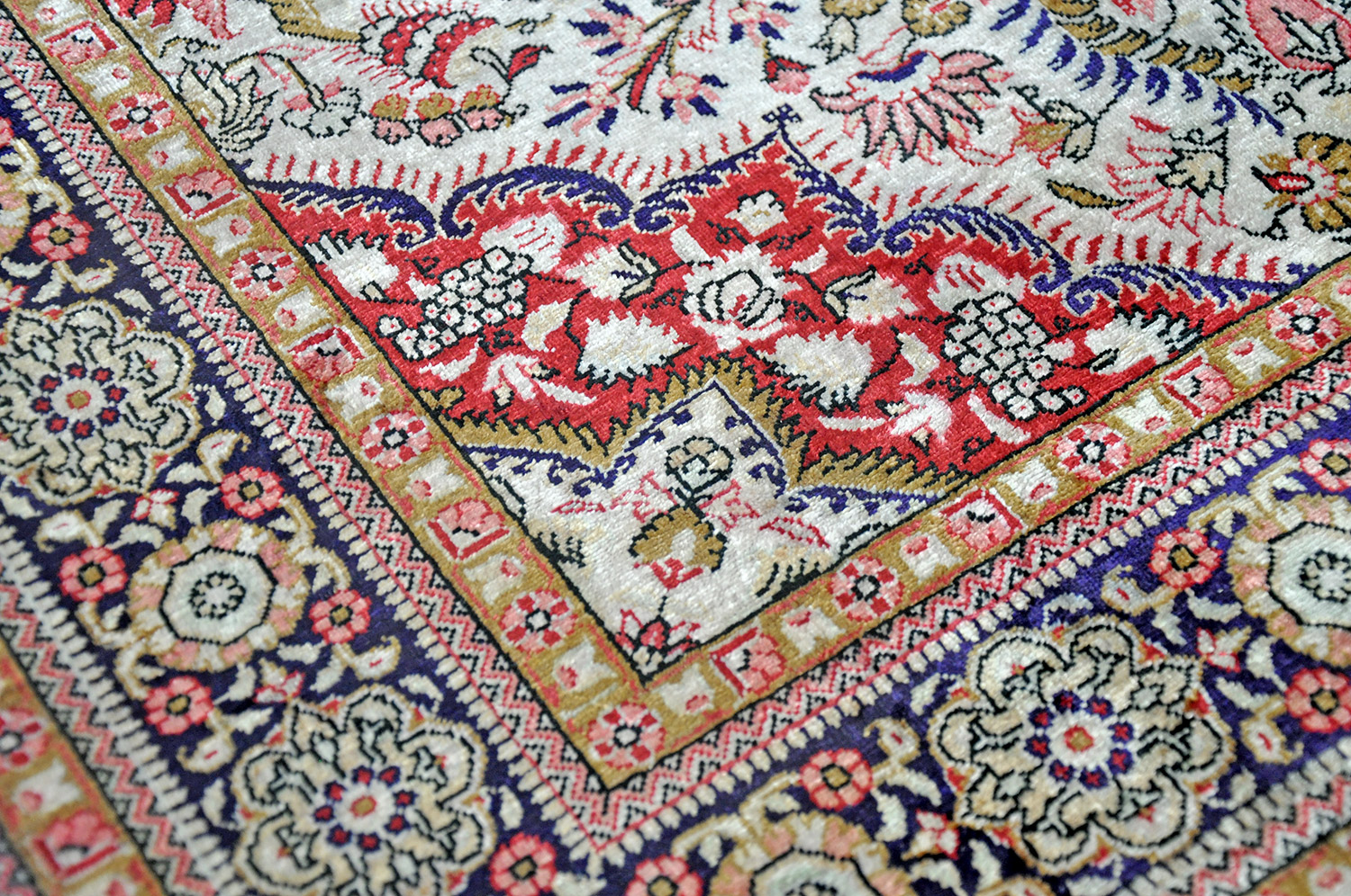 Ghom Perserteppich neu floral | Seide