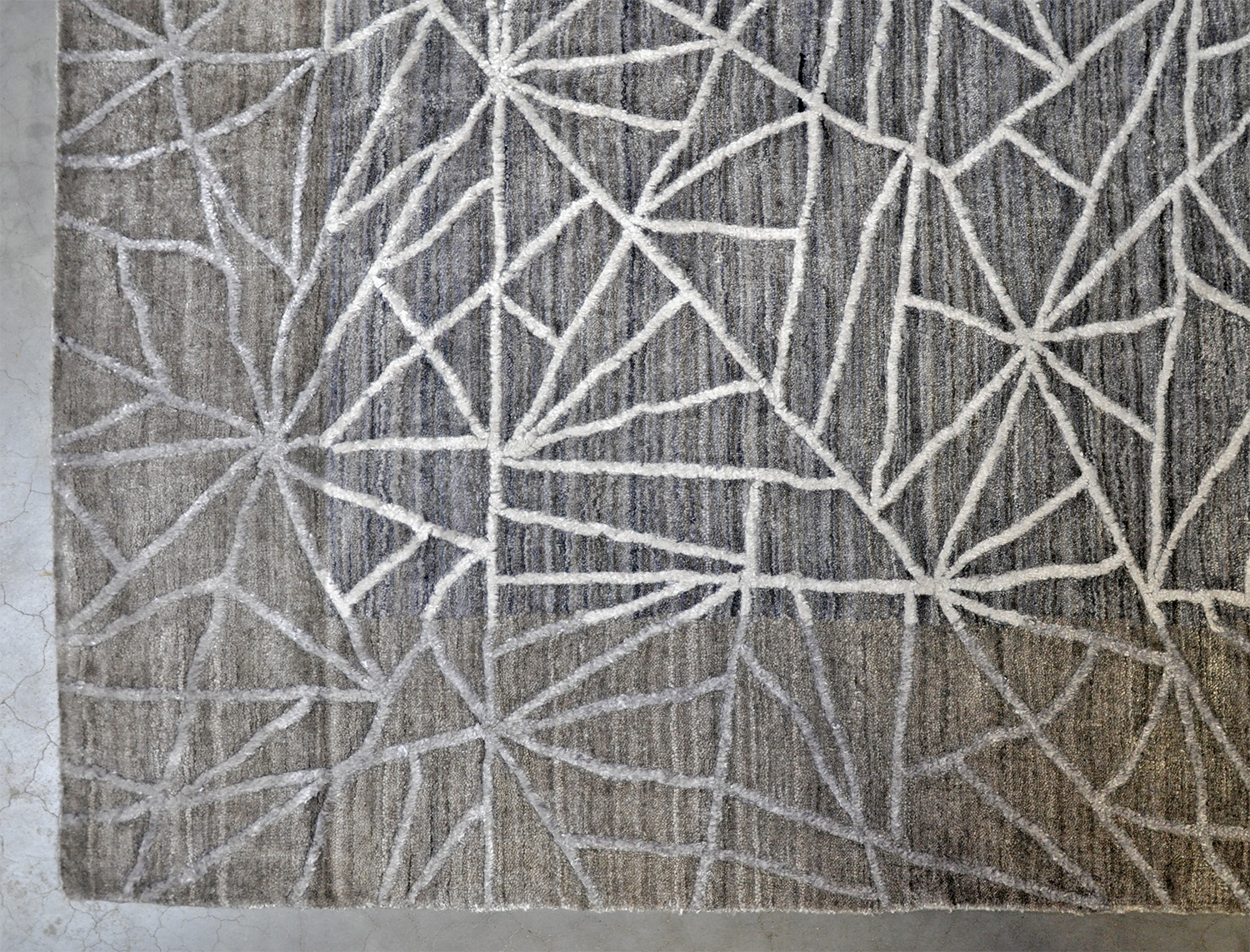 Thomas Handloomteppich Spider Web | grau