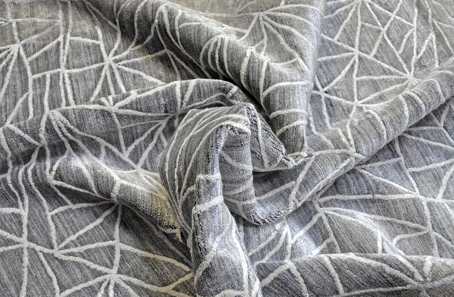 Thomas Handloomteppich Spider Web | grau