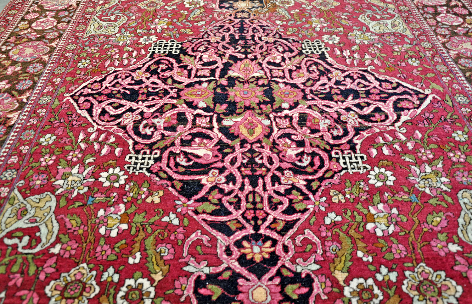 Isfahani Perserteppich antik | Medaillon