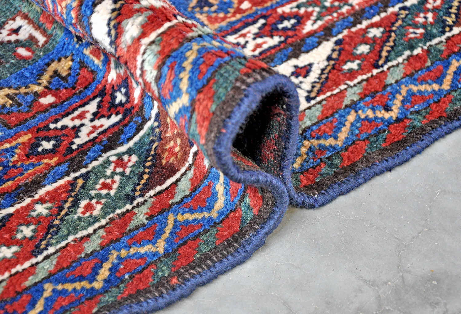 Ghaschghai Perserteppich antik | Medaillon