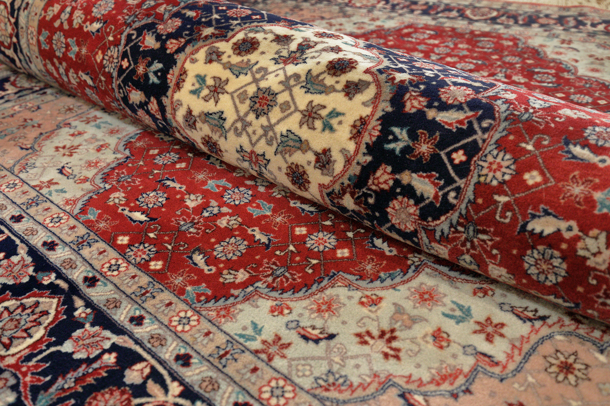 Isfahan Orientteppich China neu | Medaillon