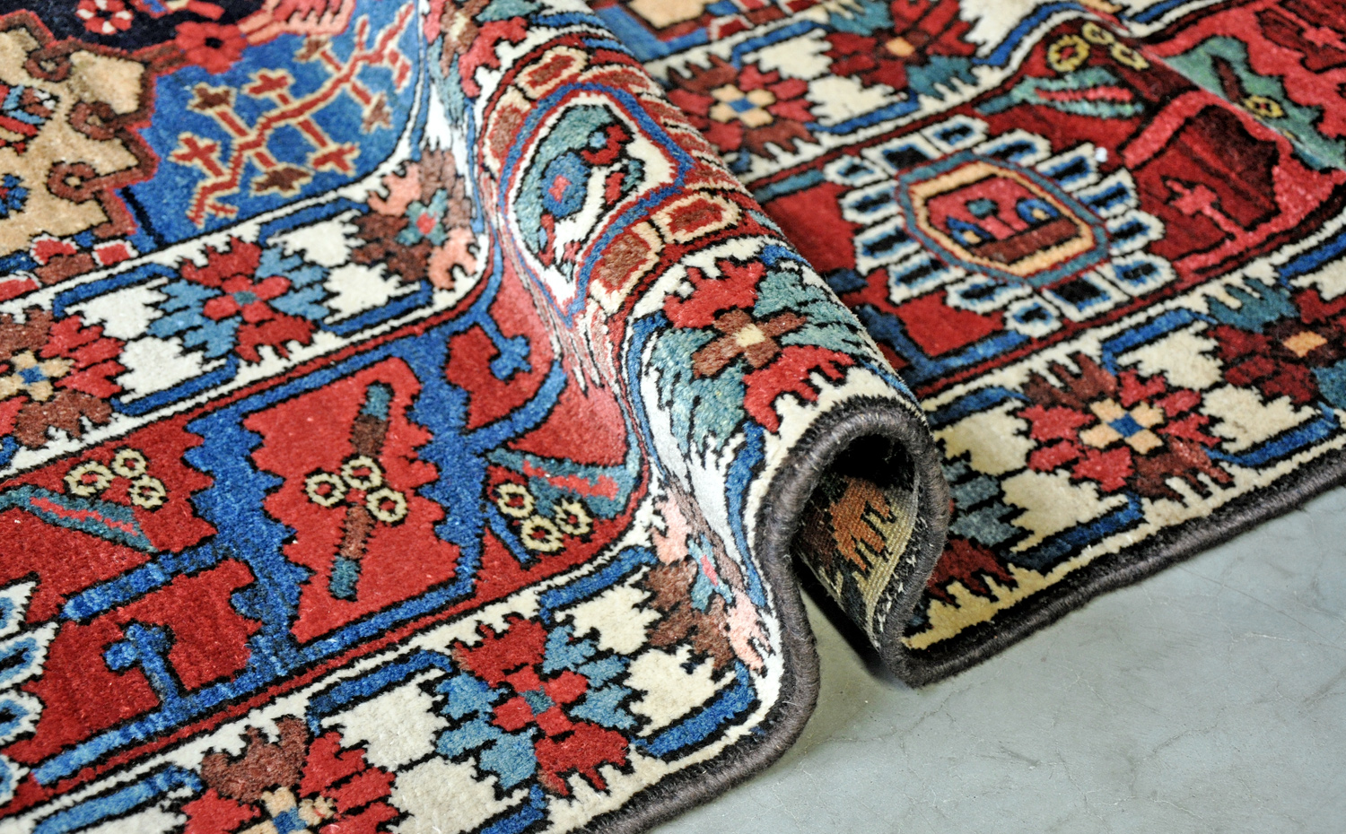 Bachtiar Perserteppich alt | Feldmuster