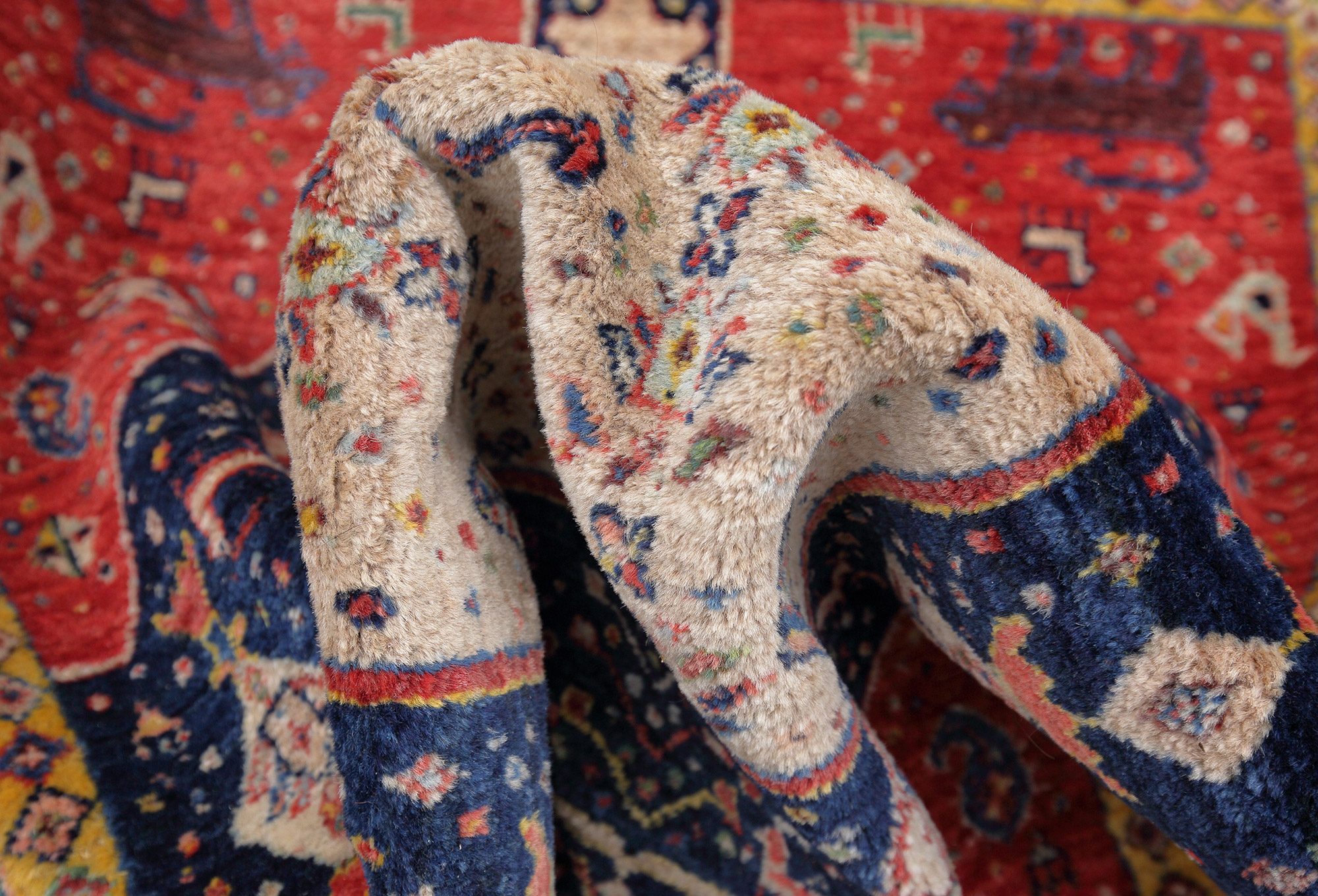 Miri Ghaschghai Perserteppich neu | Pflanzenfarben