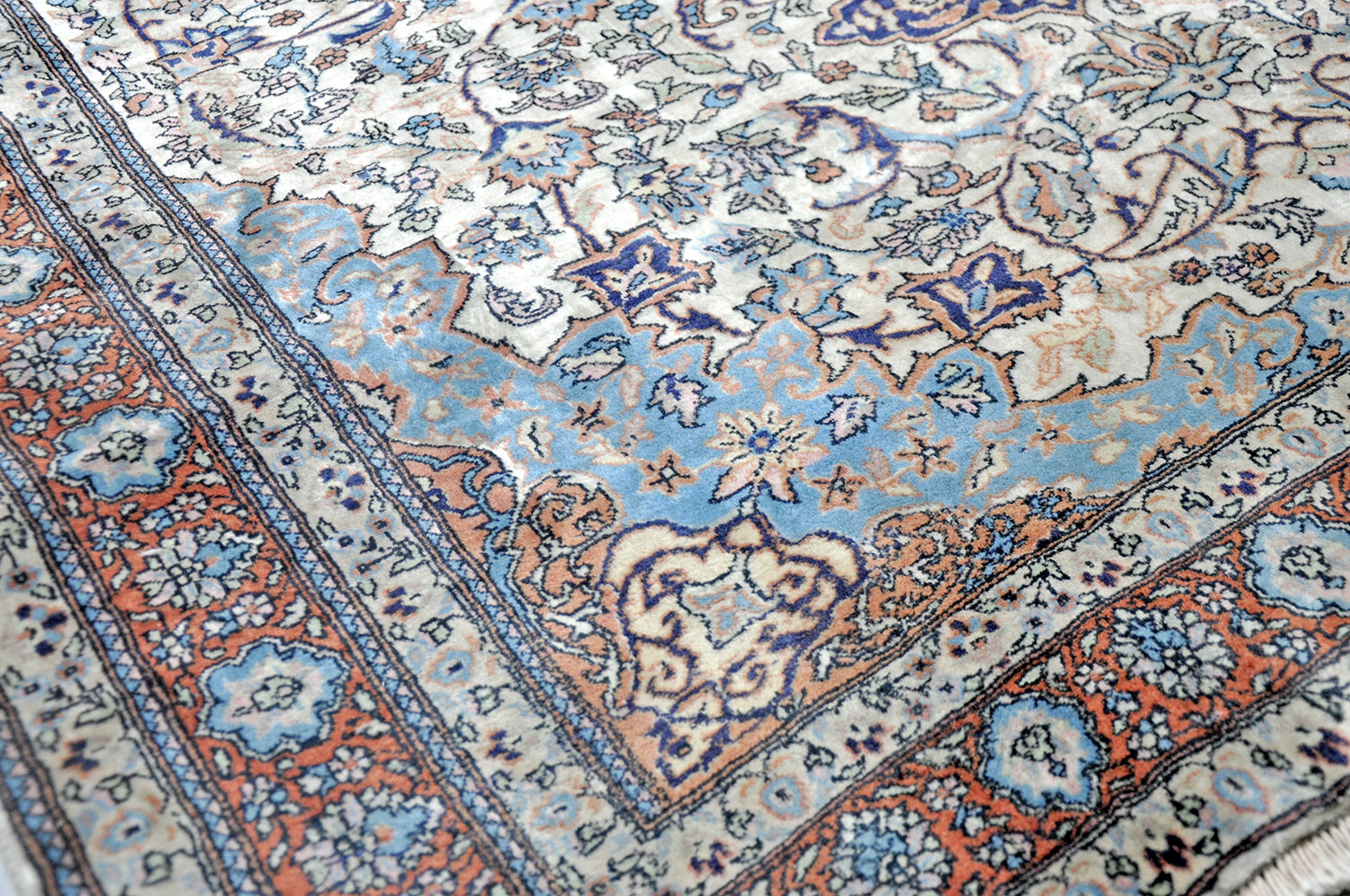 Lahore Keschan Orientteppich neu | Floral