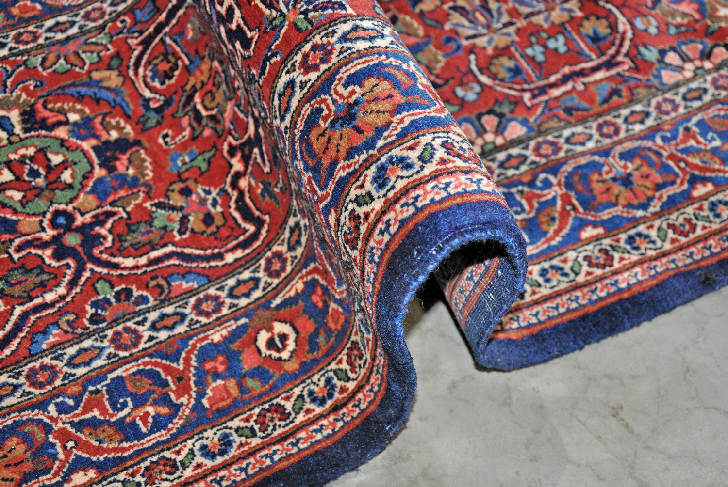 Ghaswin Perserteppich alt Übermaß | Medaillon