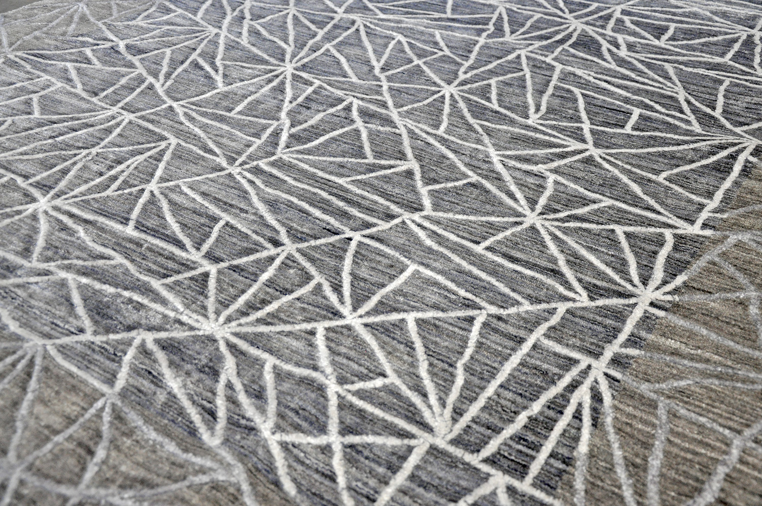 Thomas Handloomteppich Spider Web | grau