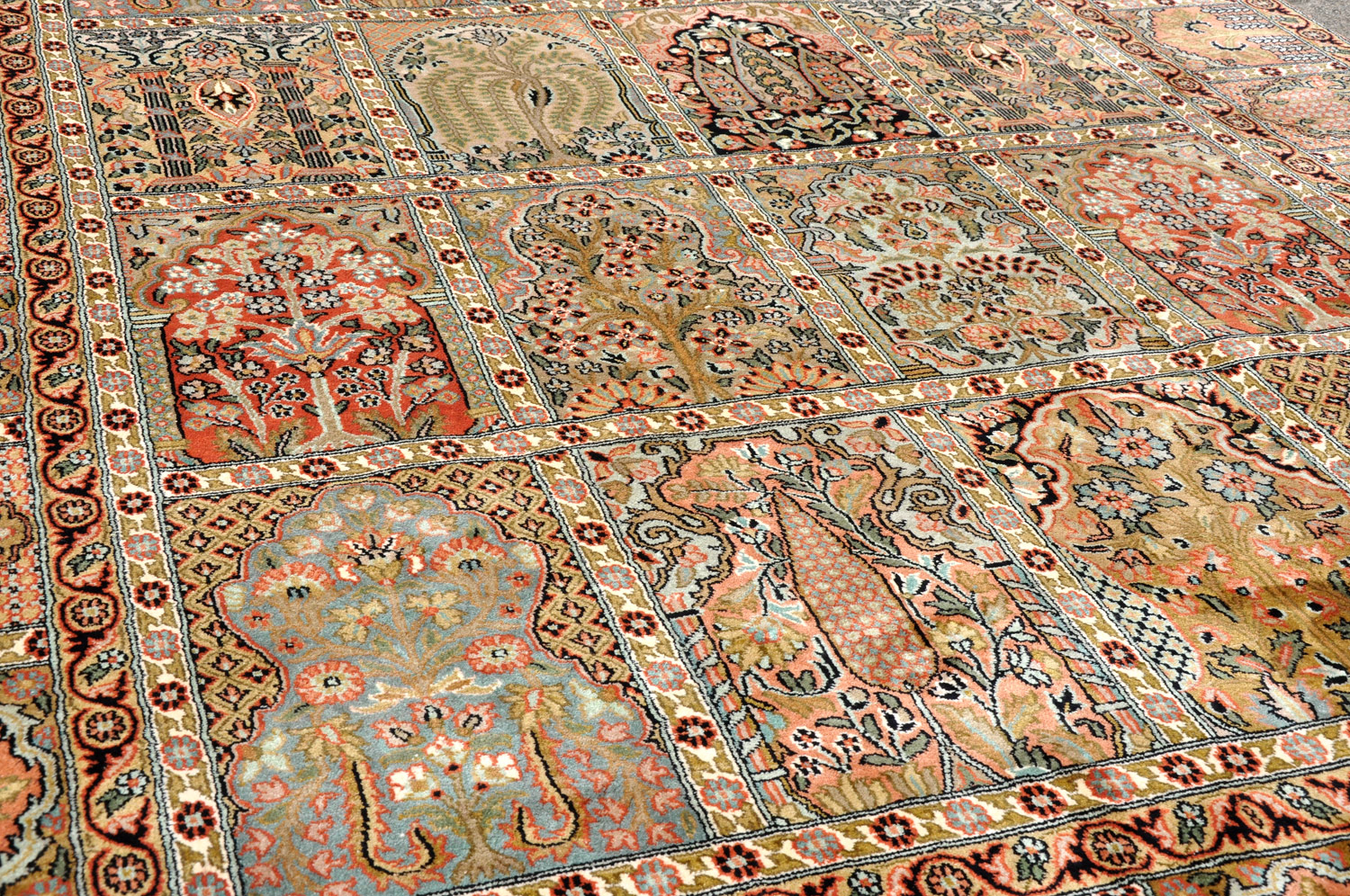 Felder Ghom Orientteppich Indien rosa | Rayon