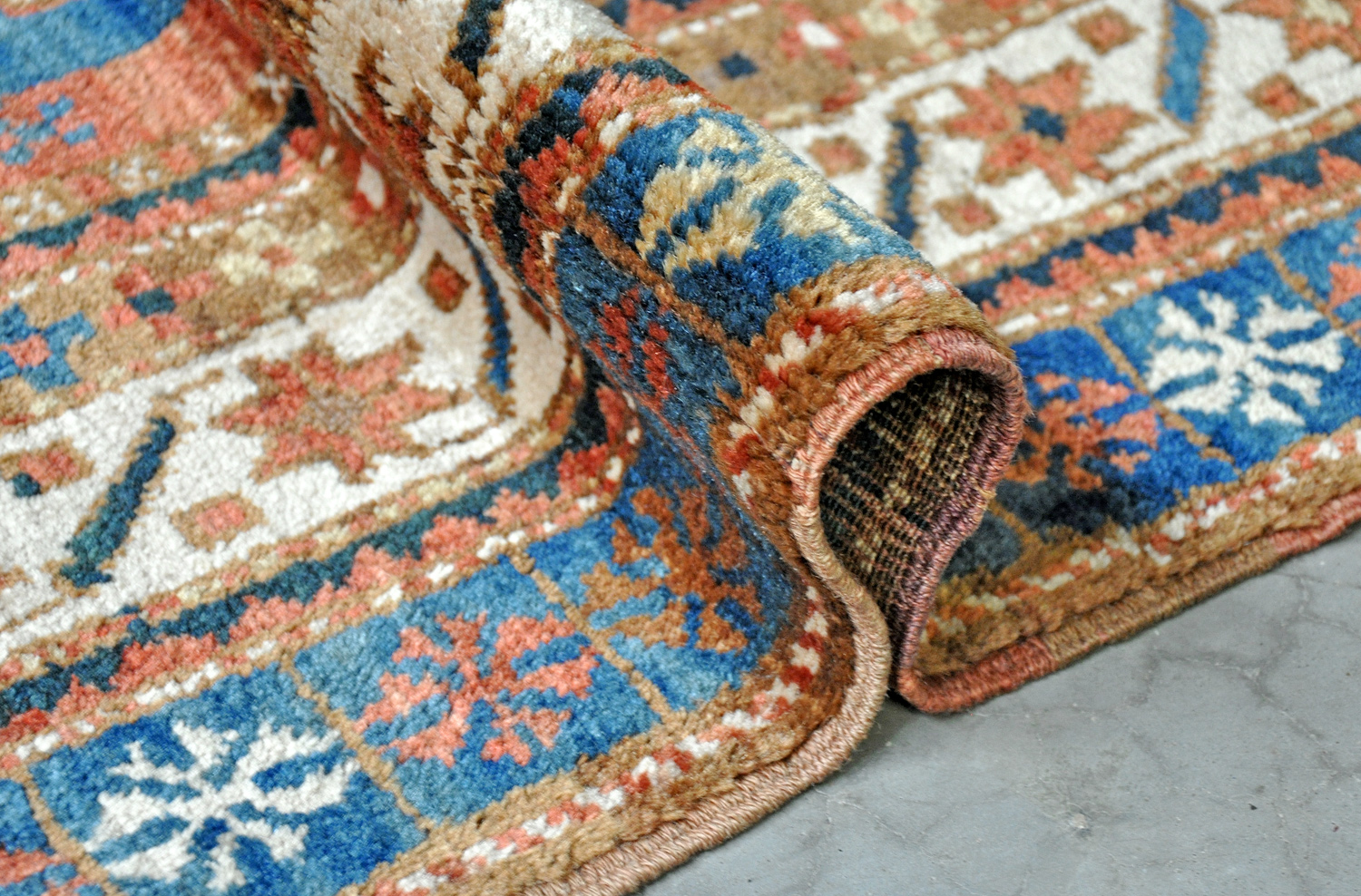 Kazak Teppich Lori-Pampak alt | Medaillon