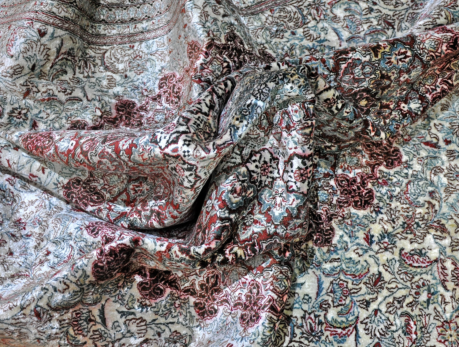 Hereke Seidenteppich neu Türkei | Medaillon