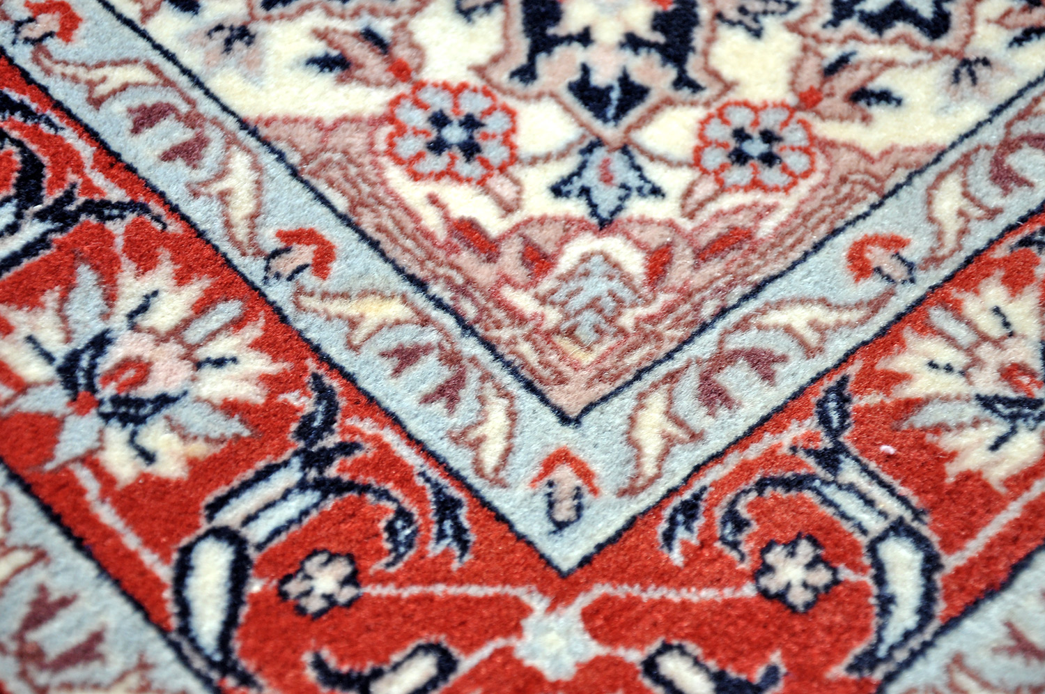 Isfahan Knüpfteppich China neu | Schurwolle