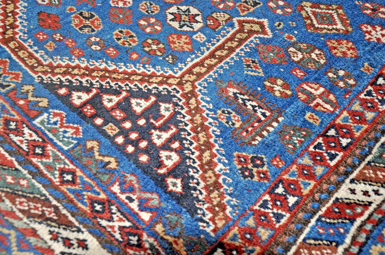 Ghaschghai Perserteppich antik | Medaillon