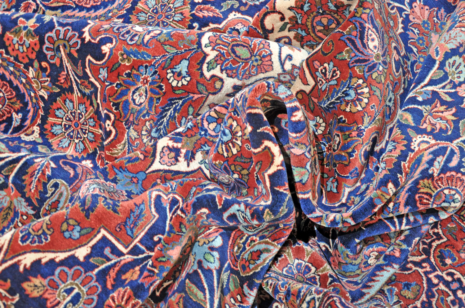 Ghaswin Perserteppich alt Übermaß | Medaillon