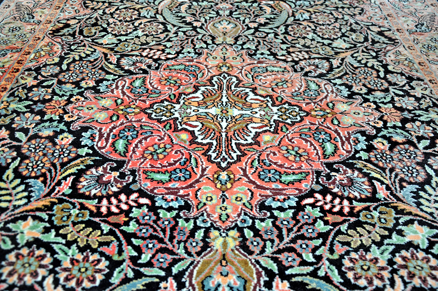 Kaschmir Teppich Indien neu | Kunstseide