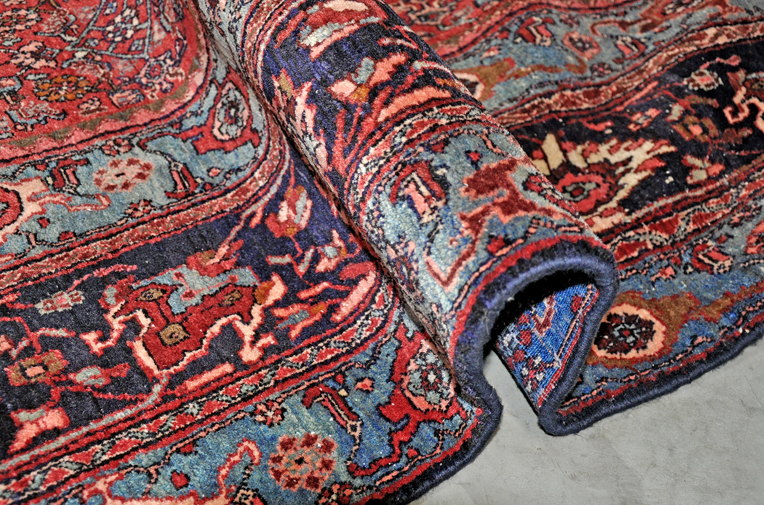 Kurden Bidjar Perserteppich alt | Übermaß