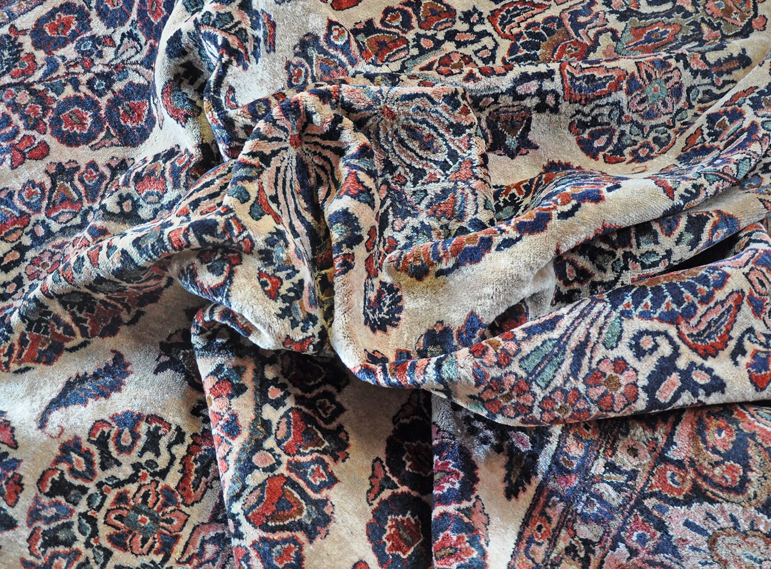 Sarough Perserteppich alt floral | Medaillon