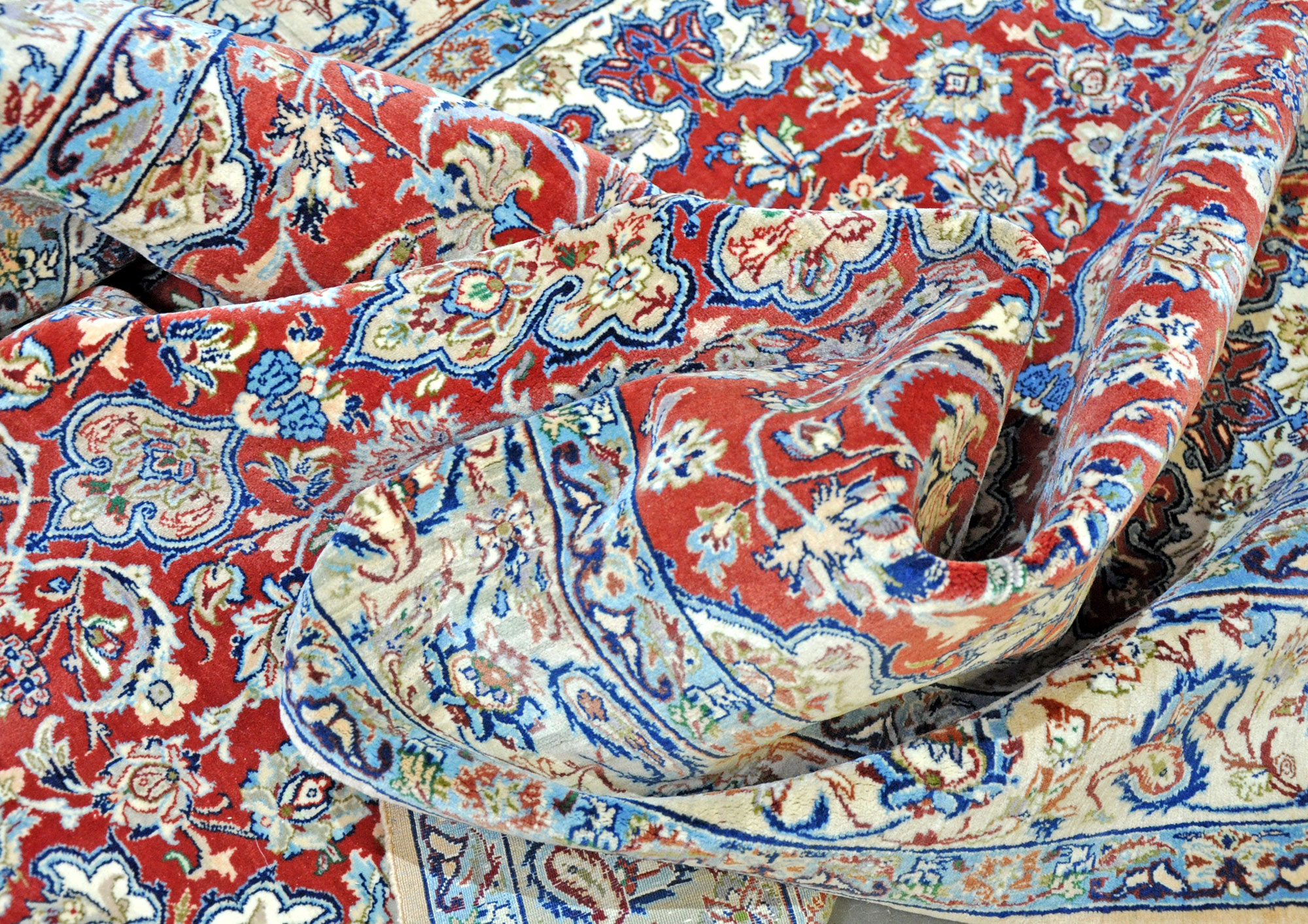 Isfahan Perserteppich Brücke neu | Medaillon