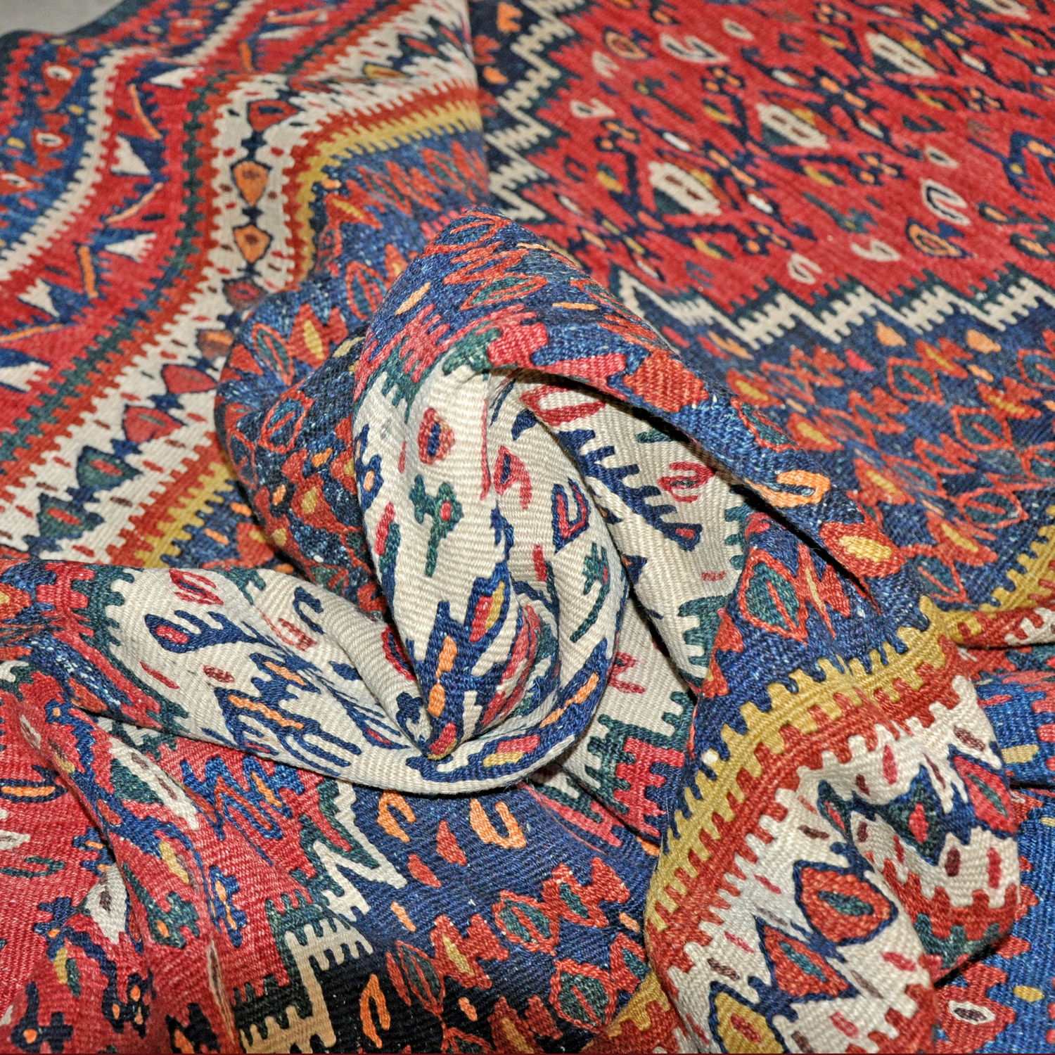 Senneh Kelim Perserteppich antik | dunkelrot