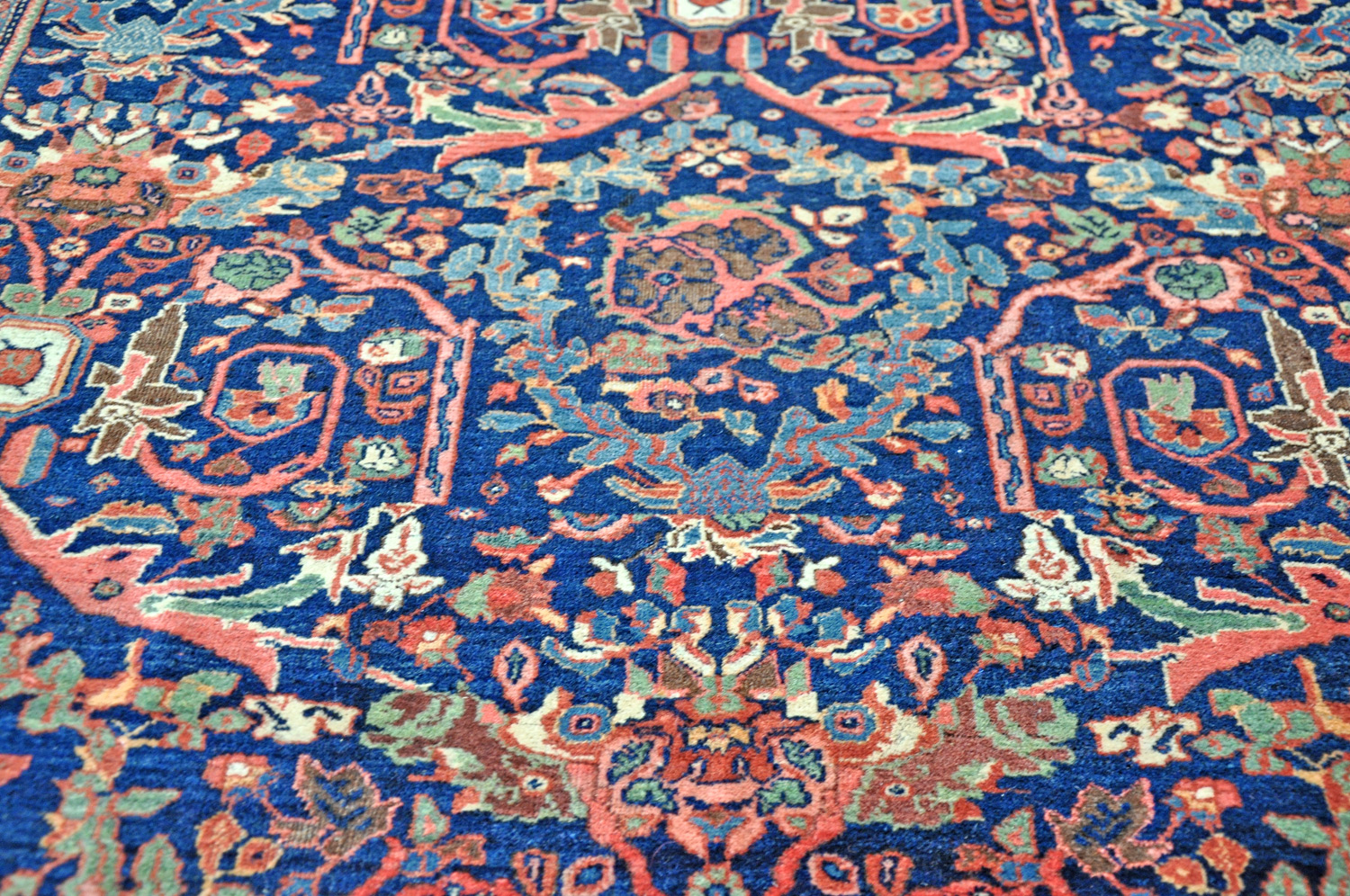 Sarough Mostofi Perserteppich antik