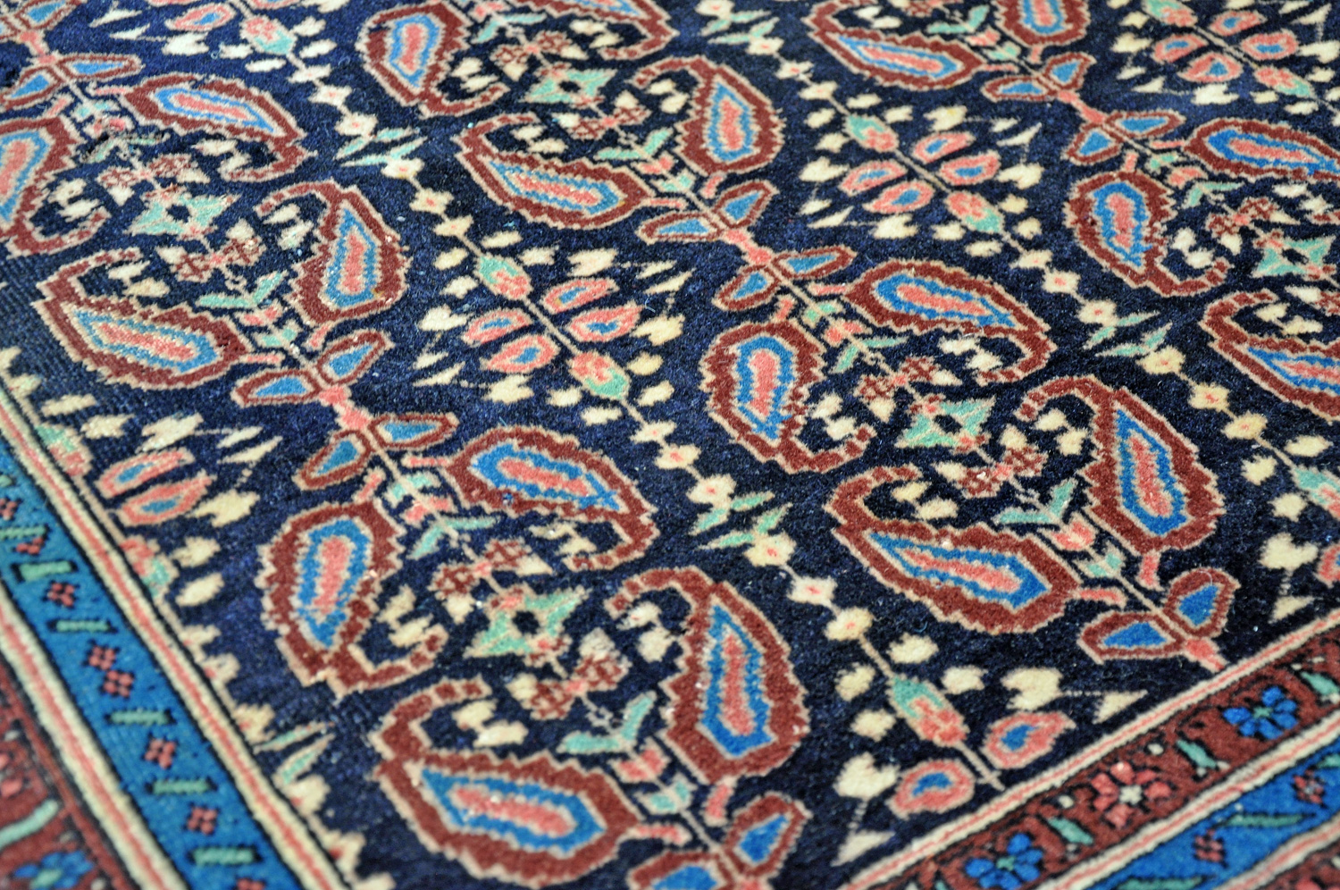 Malayer Perserteppich älter | Boteh-Motive