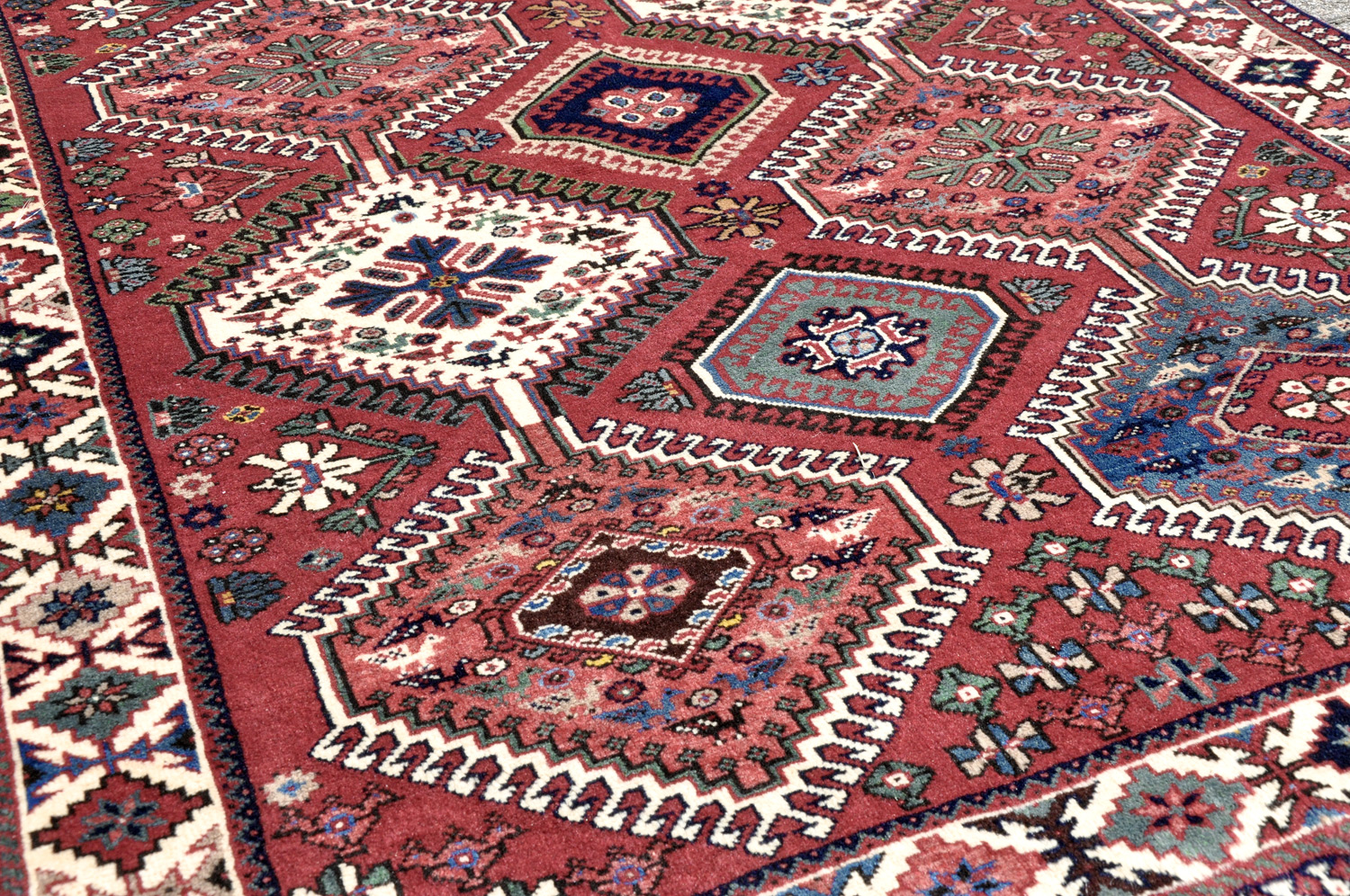 Yalameh Perserteppich rot neu | Schurwolle