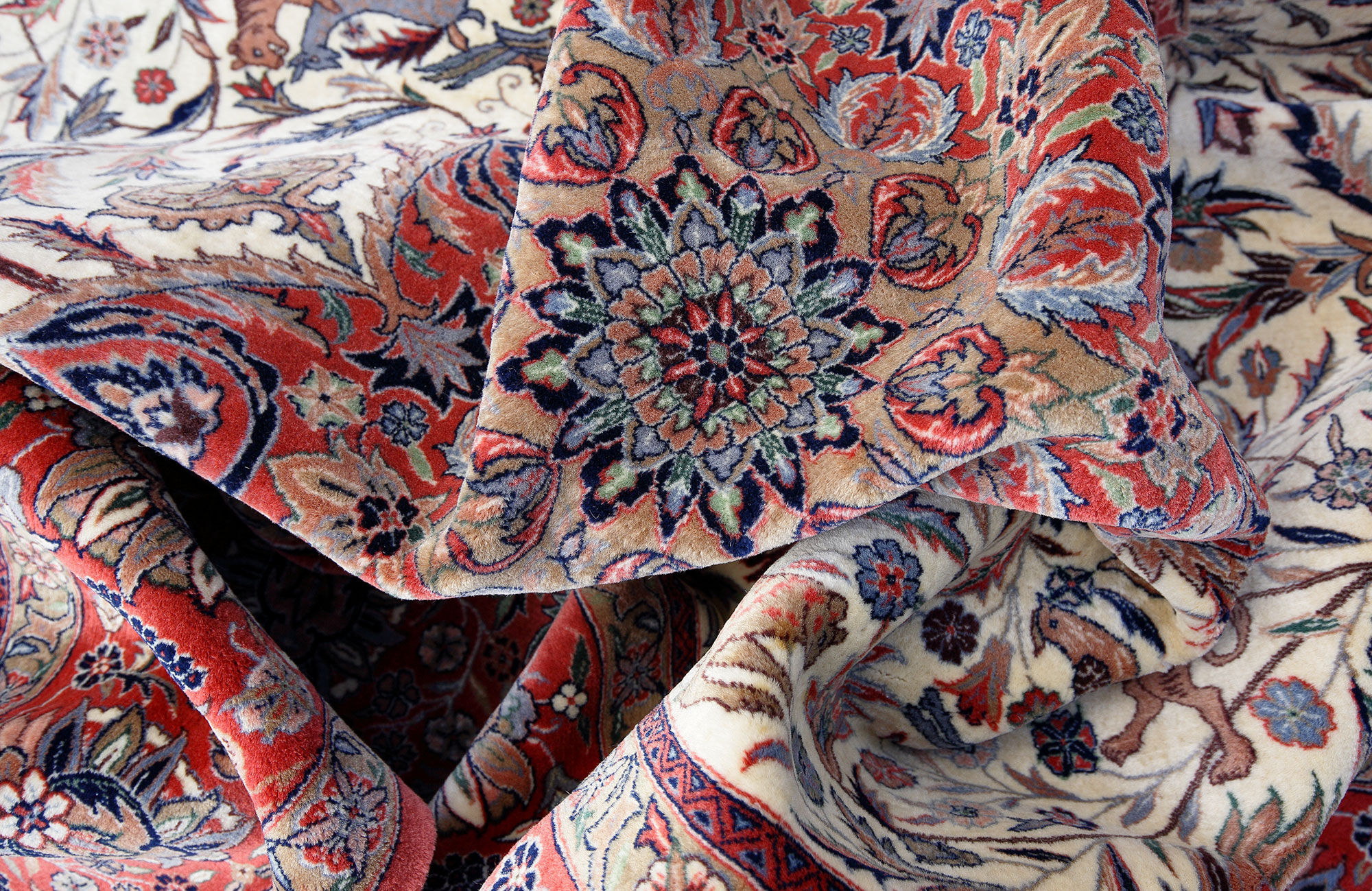 Isfahan Orientteppich China neu | Medaillon