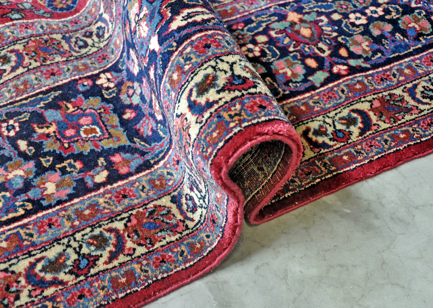 Mesched Perserteppich alt Übermaß | Medaillon