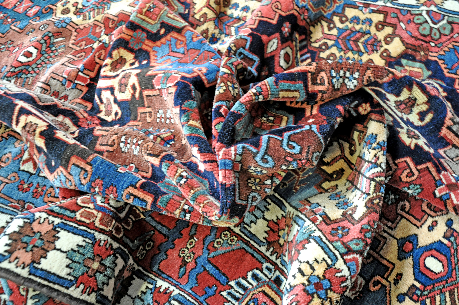 Bachtiar Perserteppich alt | Feldmuster