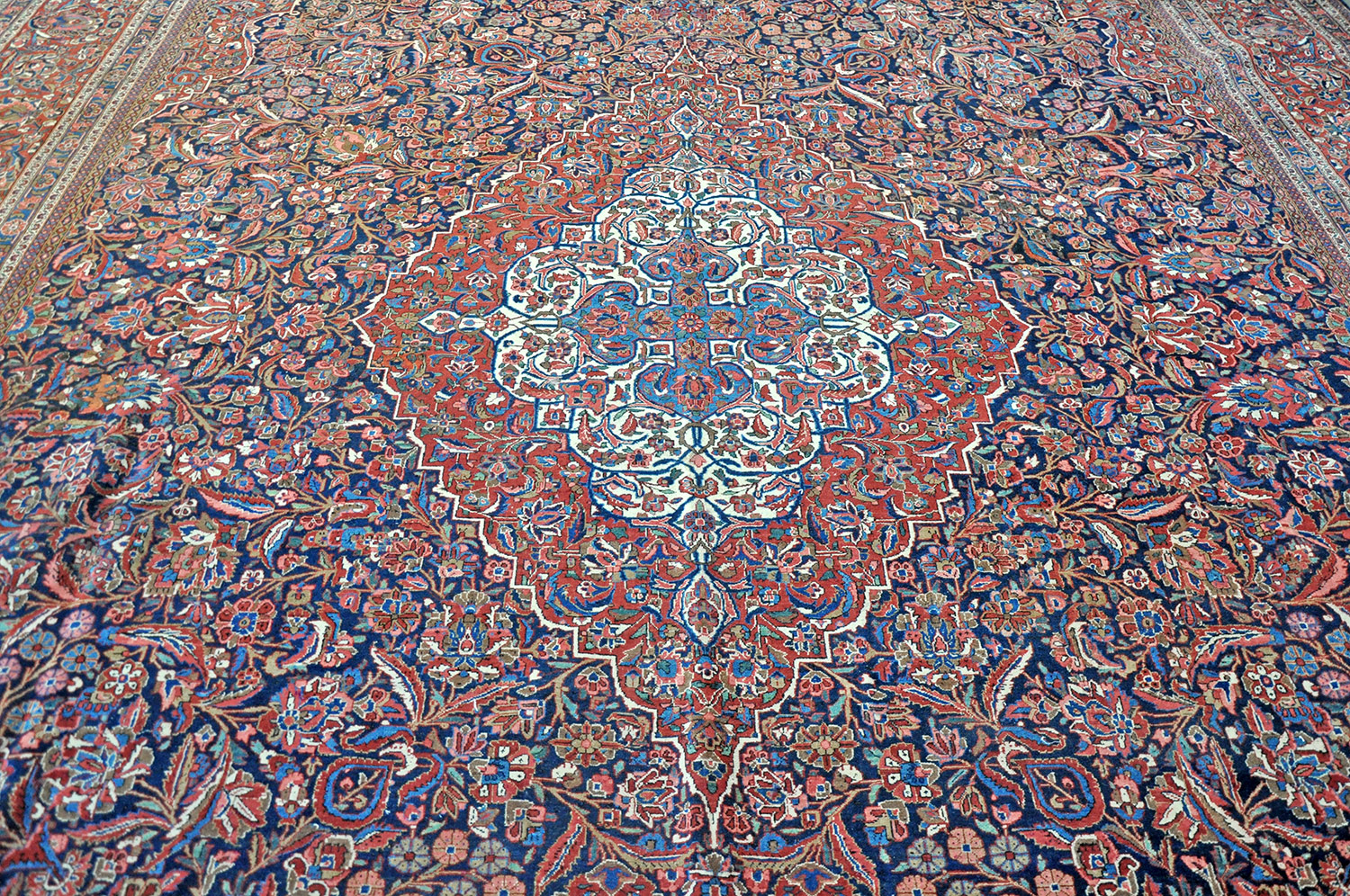 Keshan Perserteppich alt | Medaillon