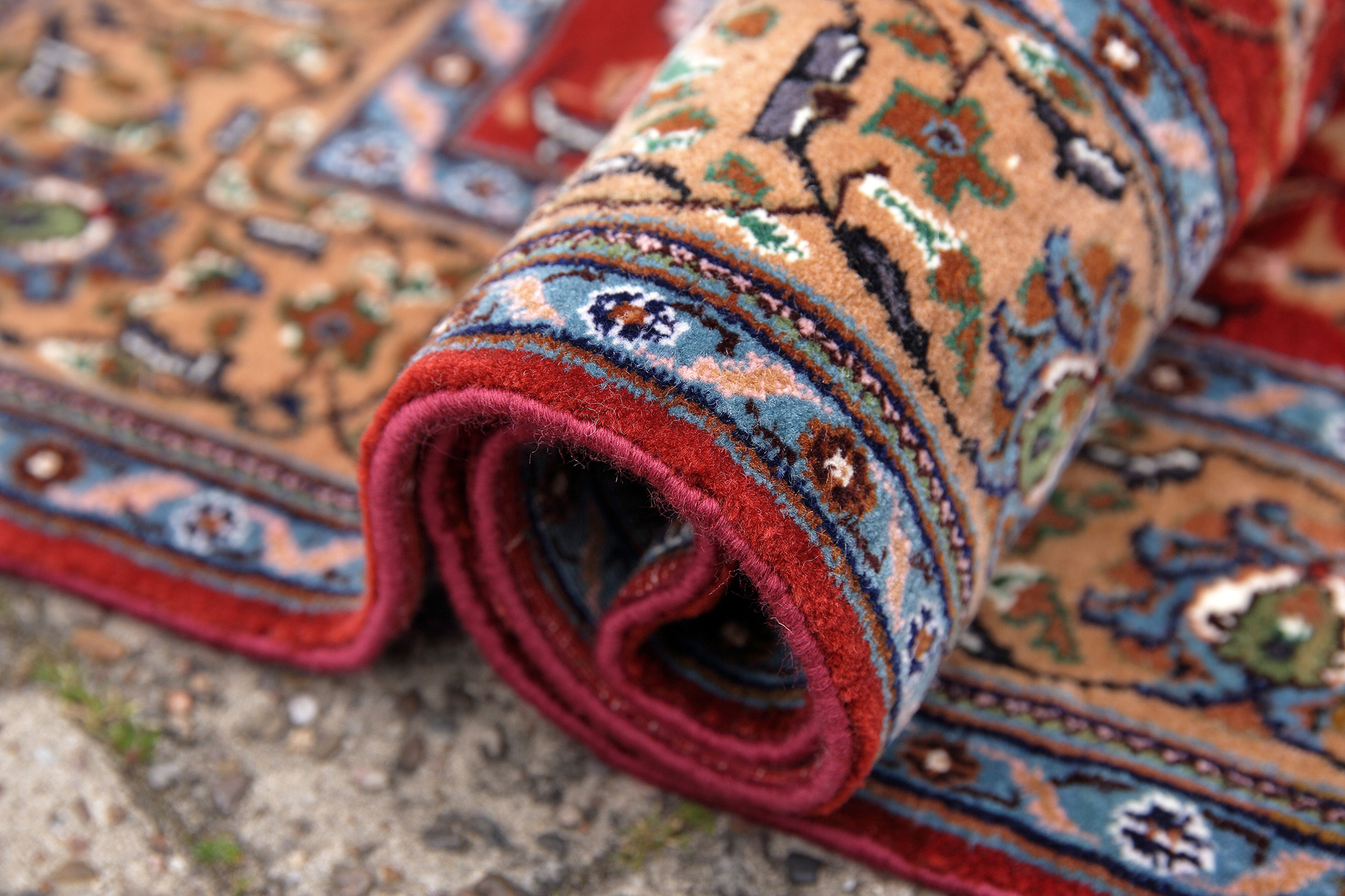 Isfahan Seidenteppich China neu | Floral