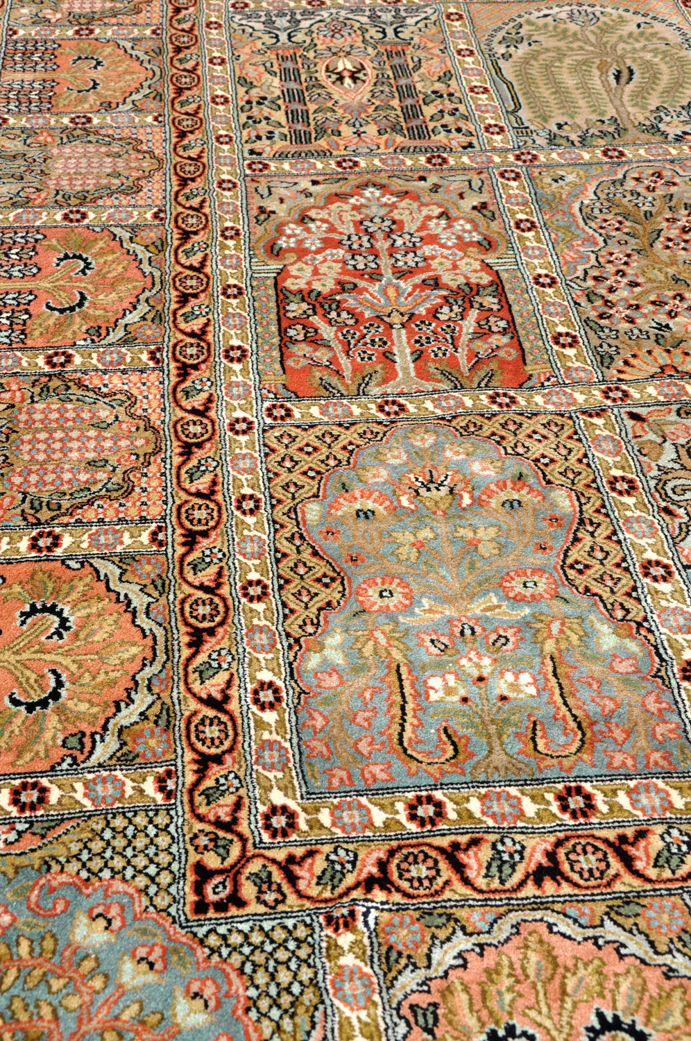 Felder Ghom Orientteppich Indien rosa | Rayon