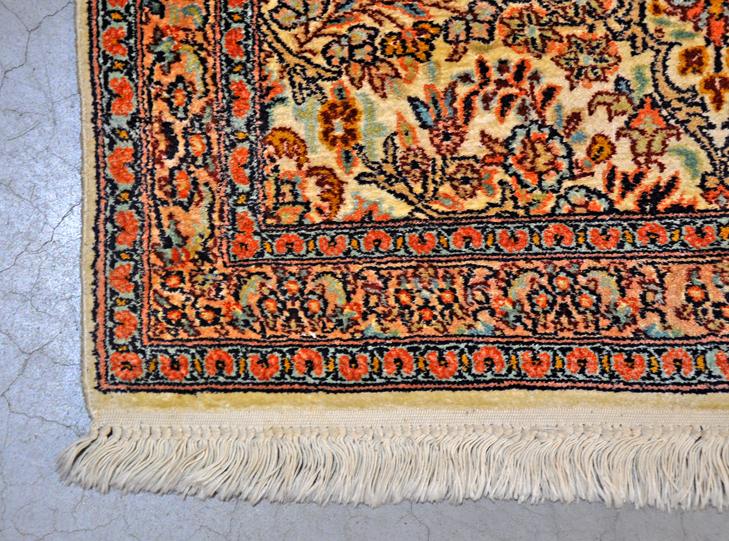 Kaschmir Seidenteppich Indien neu | Medaillon