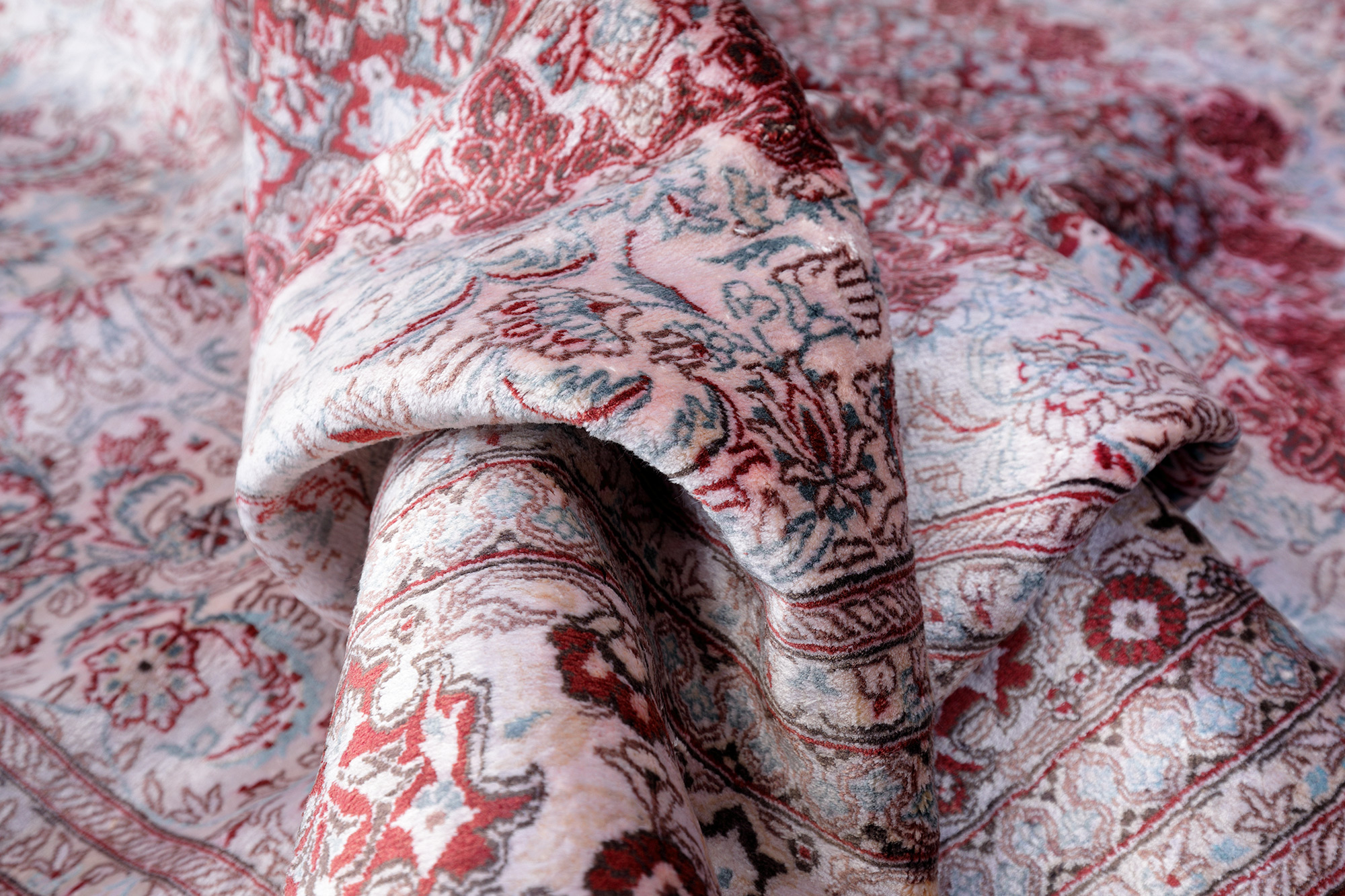 Hereke Seidenteppich 300 lines | China