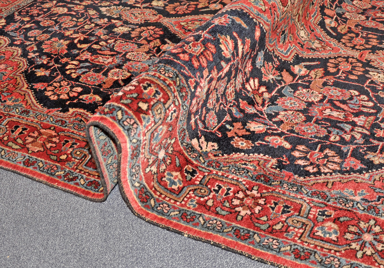 Sarough Perserteppich neu | Medaillonteppich