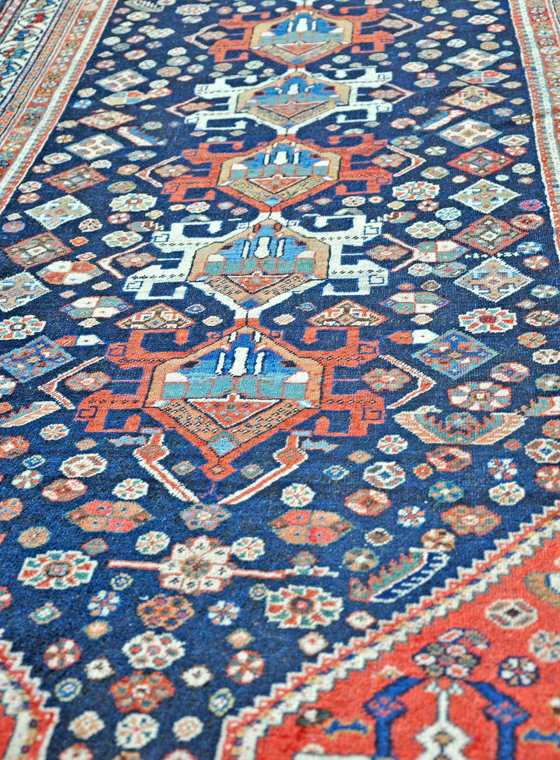 Ghaschghai Perserteppich antik | Adlermotive